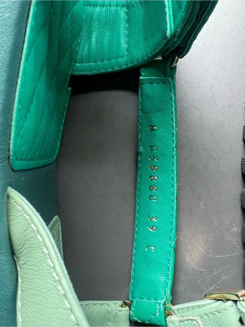 Chanel 2023 Pre-Spring Two-Tone Green Quilted Leather Sandals Size 39 with box